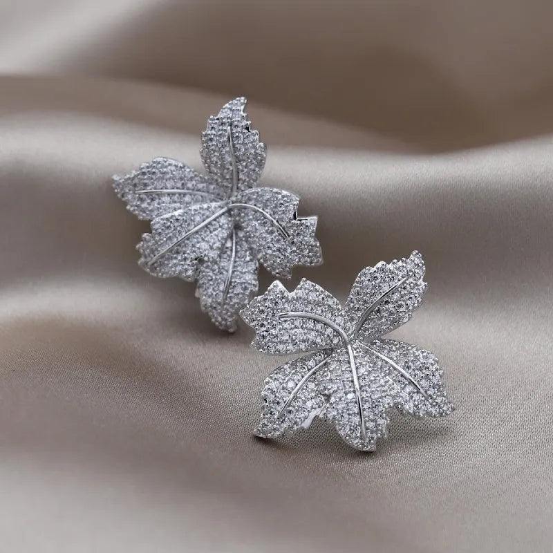 IVY leaf studs