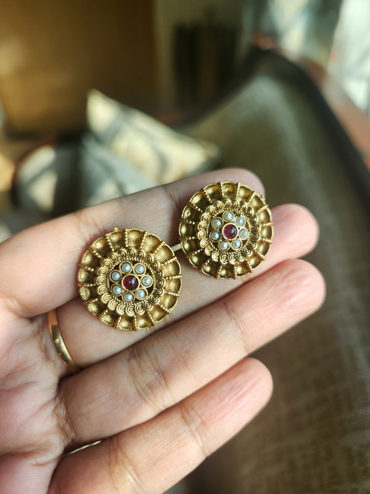 Rajwari Maroon Studs