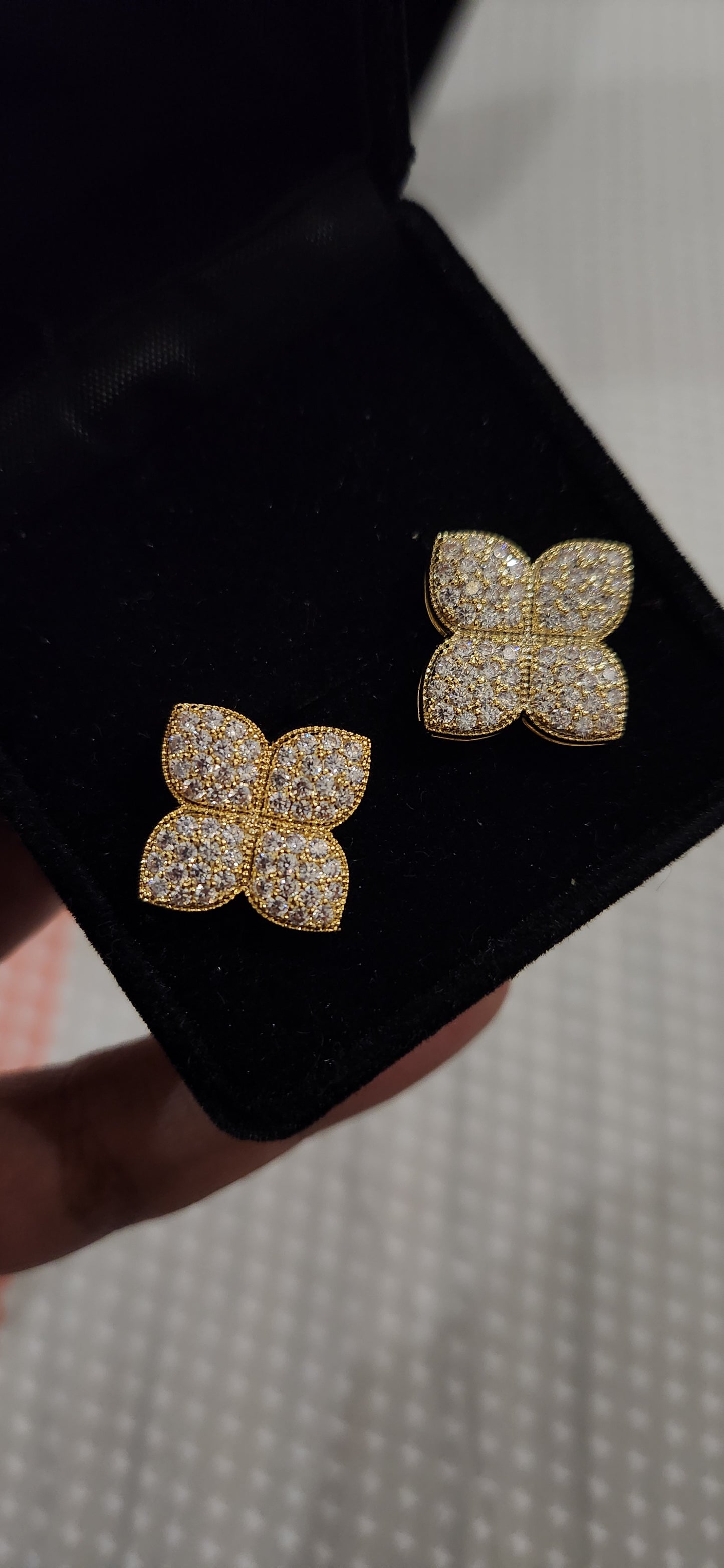 Van Cleef Zircon Studs